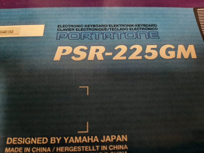 TECLADO YAMAHA PSR-225GM "OCASIÓN" - Imagen 4